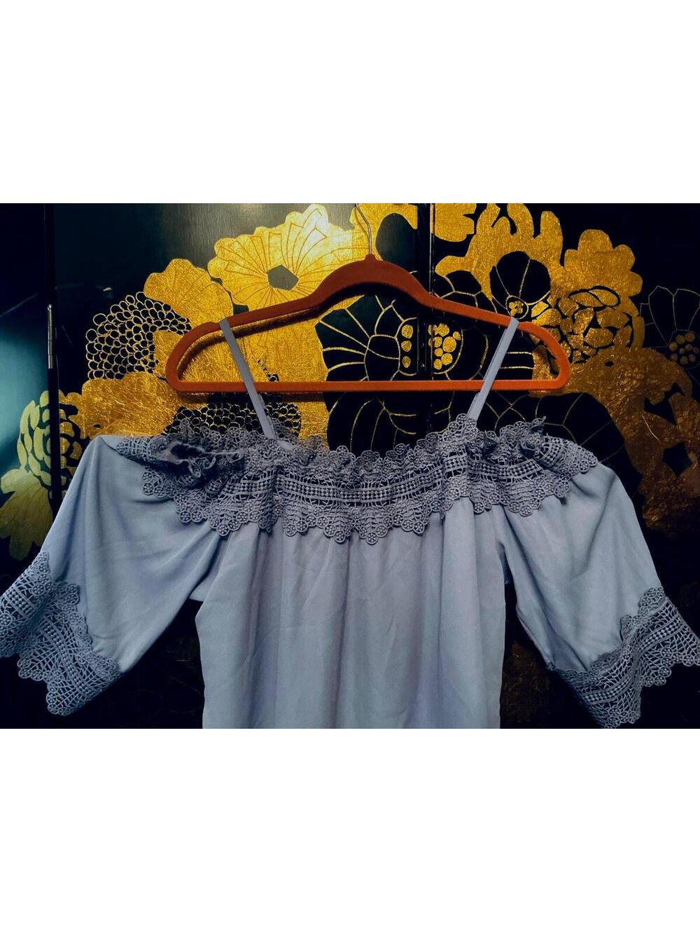 XL Unique Off-Shoulder Top - Picture 2 of 2
